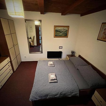 Penzion Pri Kastieli Zaturcie Martin Exterior foto