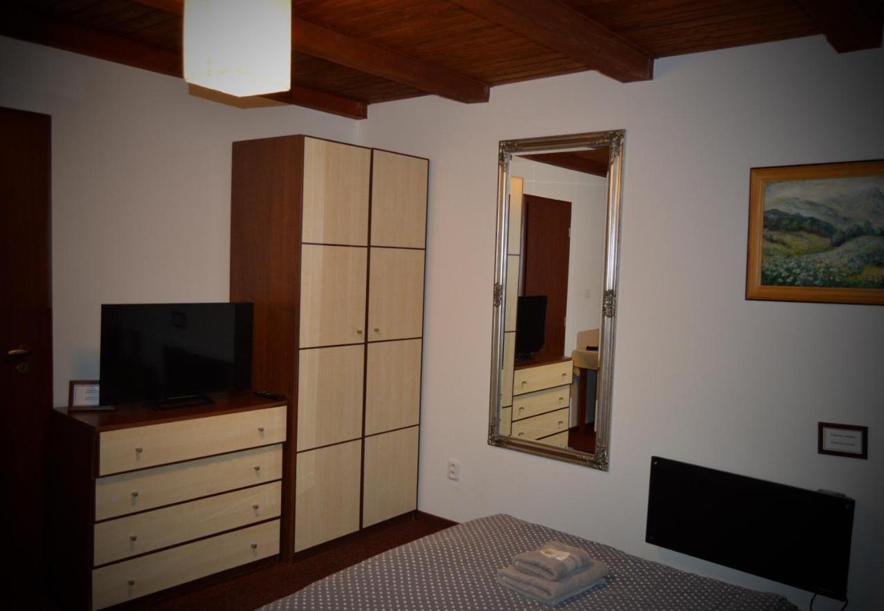 Penzion Pri Kastieli Zaturcie Martin Exterior foto